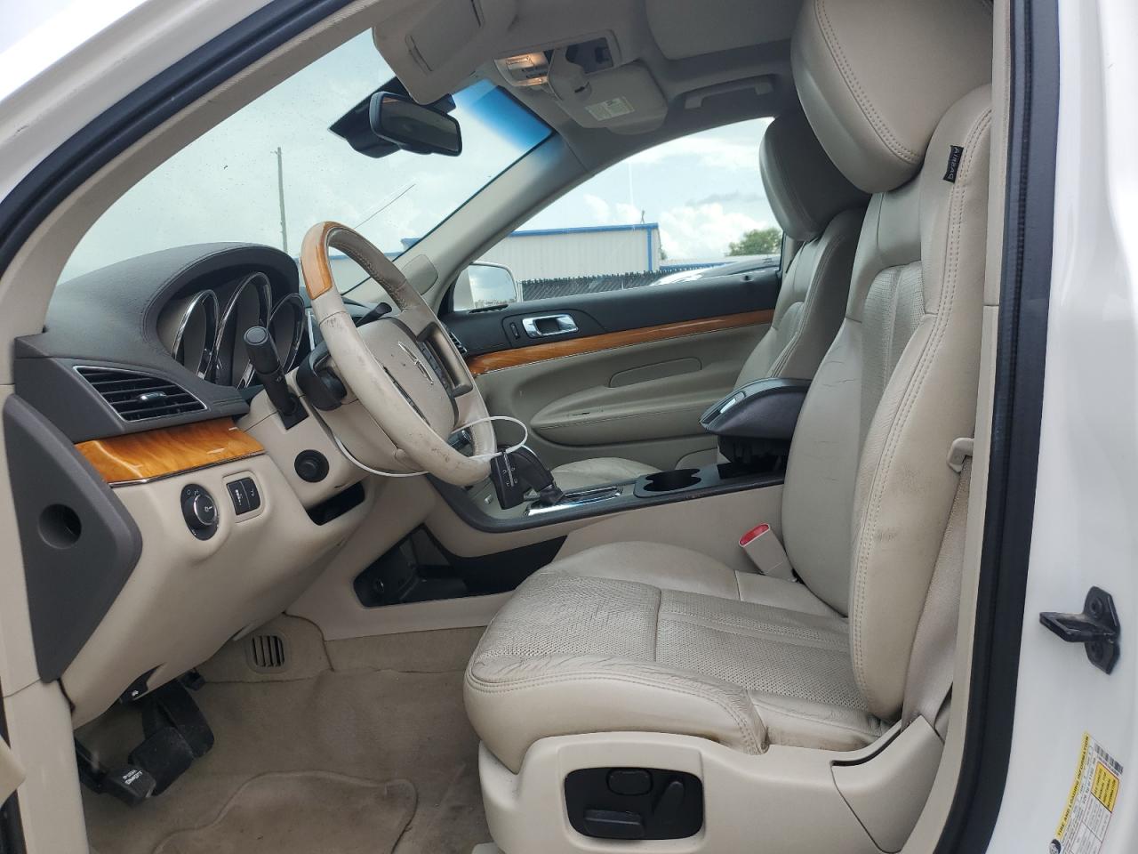 2010 Lincoln Mkt VIN: 2LMHJ5FR7ABJ03600 Lot: 56129555
