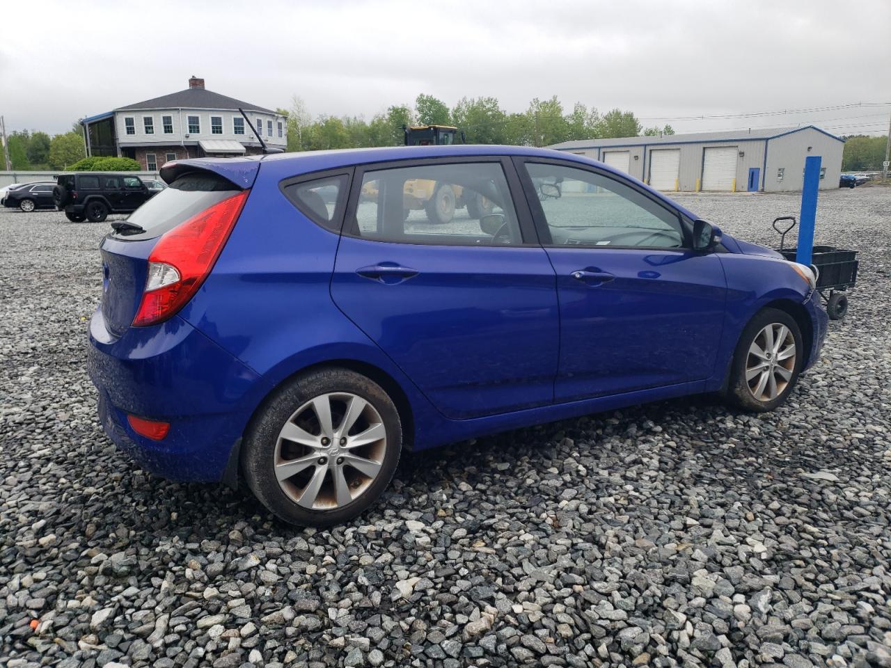2013 Hyundai Accent Gls blue null gas KMHCU5AE9DU111990 photo #4