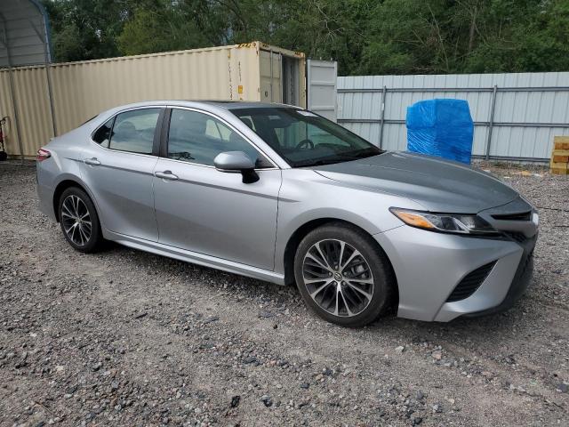  TOYOTA CAMRY 2018 Silver