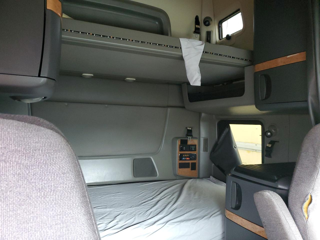 2015 International Prostar VIN: 3HSDJAPR3FN022896 Lot: 56655135
