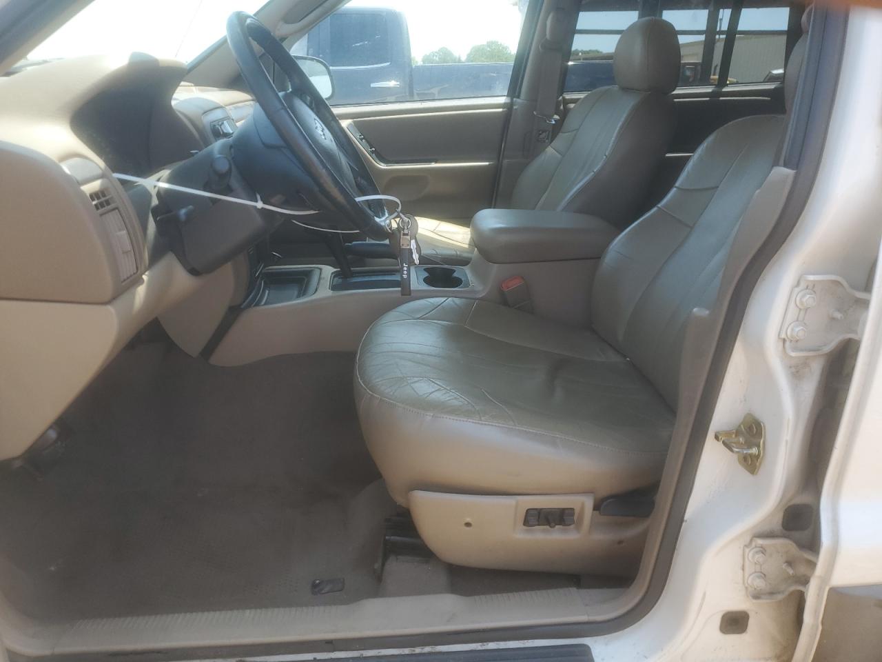 2004 Jeep Grand Cherokee Laredo VIN: 1J4GX48N74C409449 Lot: 55469735