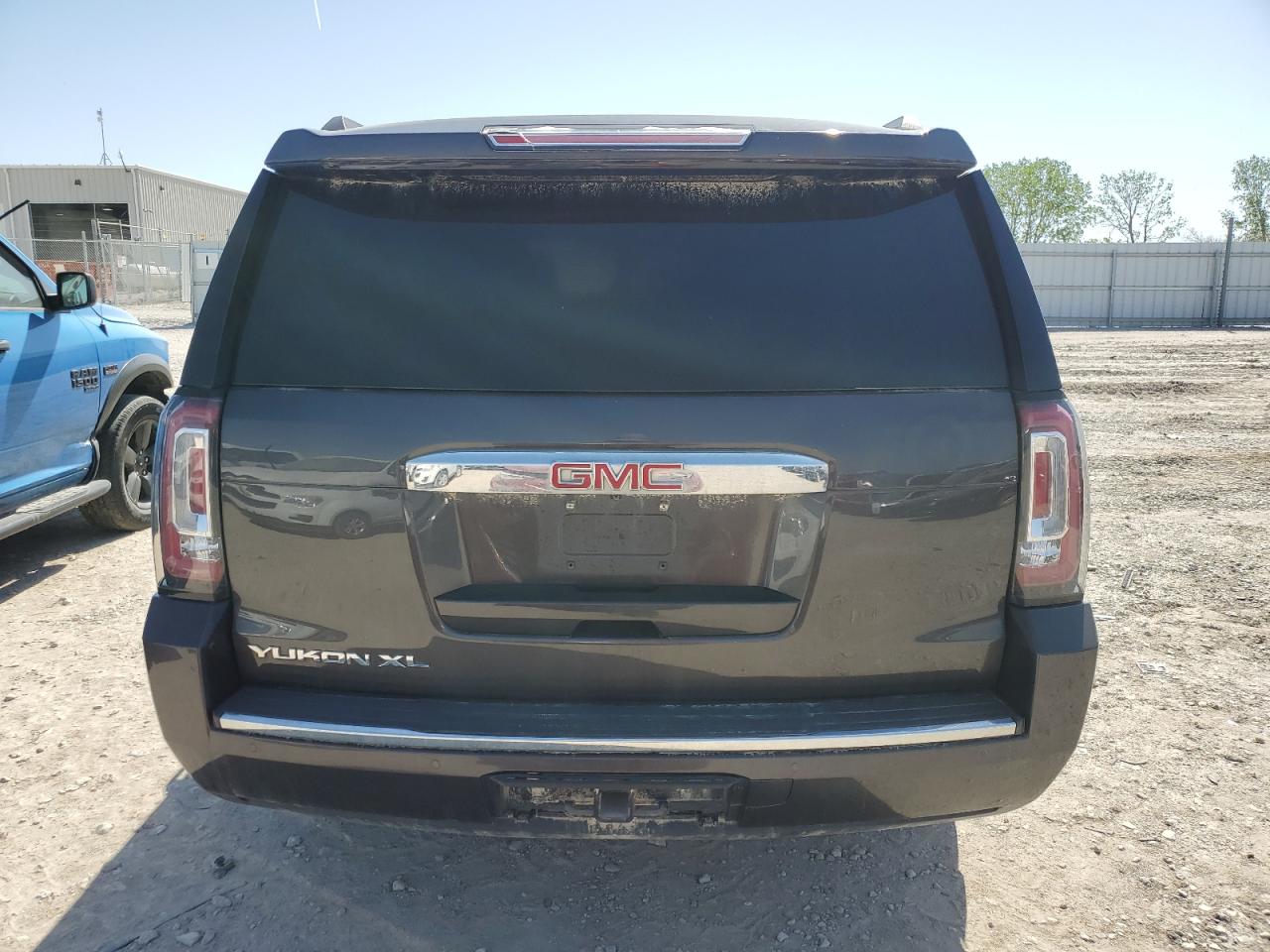 2016 GMC Yukon Xl Denali VIN: 1GKS2HKJ9GR334741 Lot: 53291715