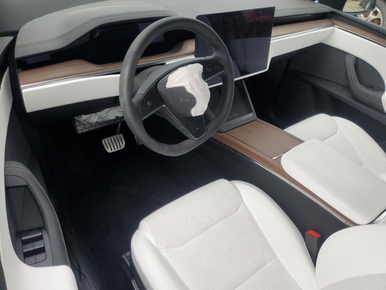 2024 Tesla Model X VIN: 7SAXCAE58RF447127 Lot: 56040635