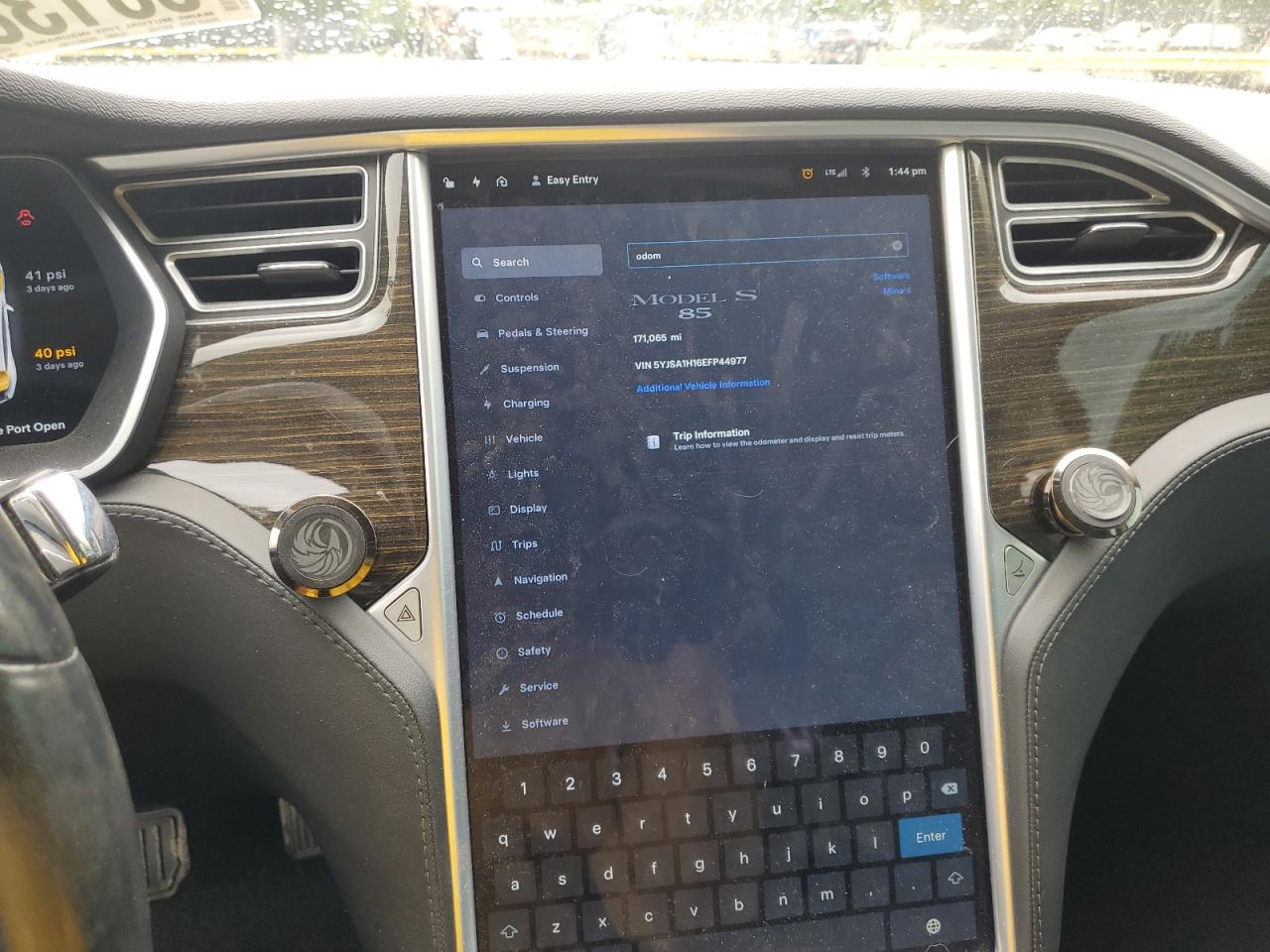 2014 Tesla Model S VIN: 5YJSA1H16EFP44977 Lot: 58138265