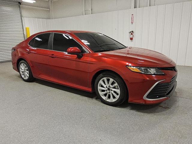 TOYOTA CAMRY 2023 Красный