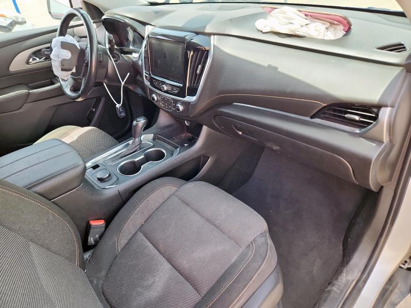  CHEVROLET TRAVERSE 2019 Серебристый