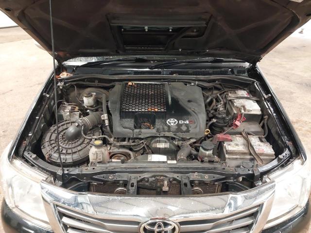2015 TOYOTA HILUX INVI