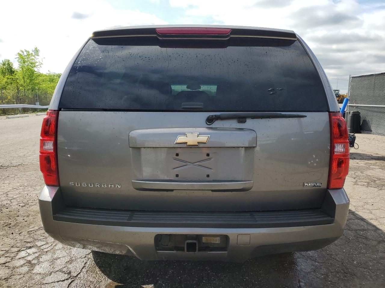 2007 Chevrolet Suburban K1500 VIN: 1GNFK16327J219226 Lot: 57670495