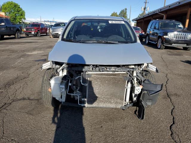  NISSAN VERSA 2019 Srebrny