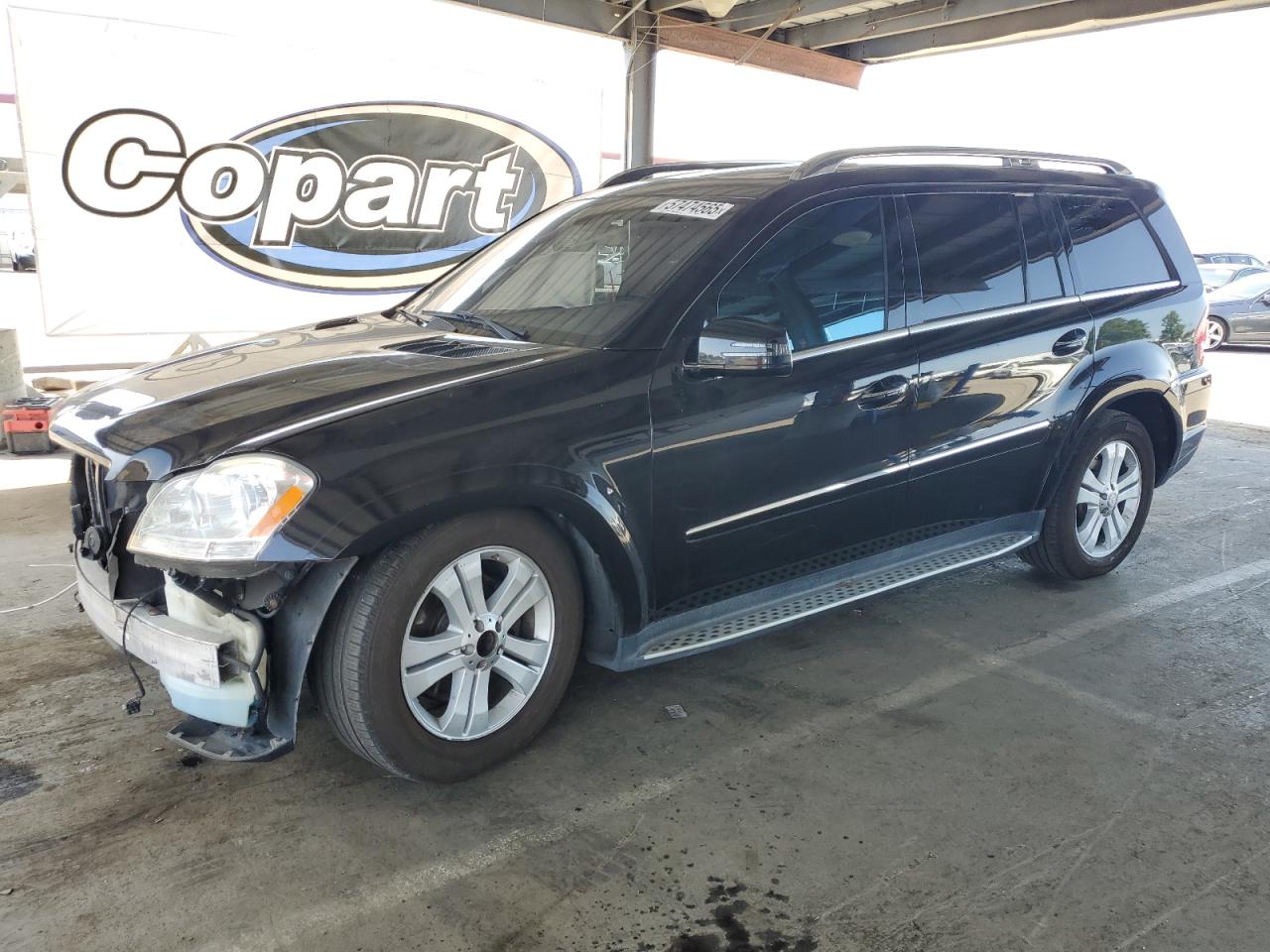 2011 Mercedes-Benz Gl 550 4Matic for Sale in Hayward, CA - Front End