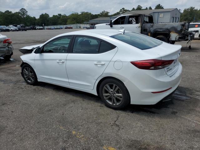  HYUNDAI ELANTRA 2018 Белый