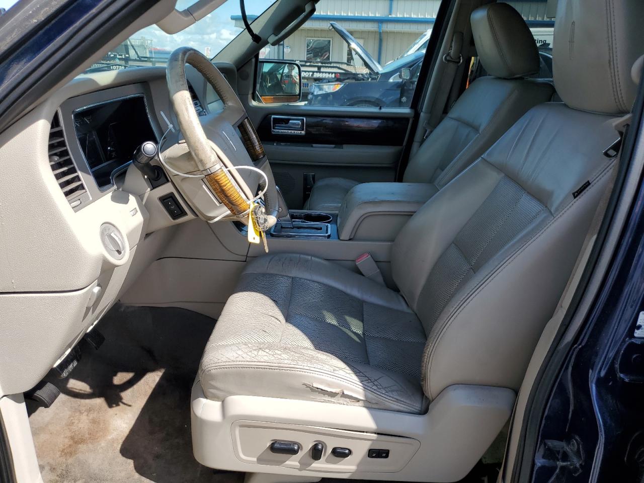 2010 Lincoln Navigator L VIN: 5LMJJ3J56AEJ07841 Lot: 56015215