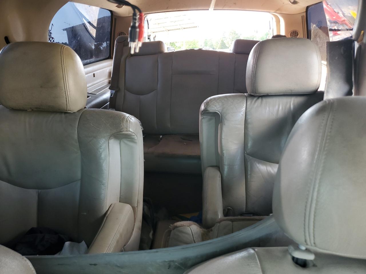 2003 Chevrolet Suburban C1500 VIN: 1GNEC16Z63J136146 Lot: 54941465