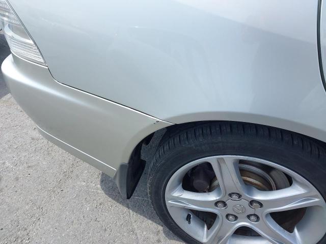 2000 LEXUS IS200 SE A