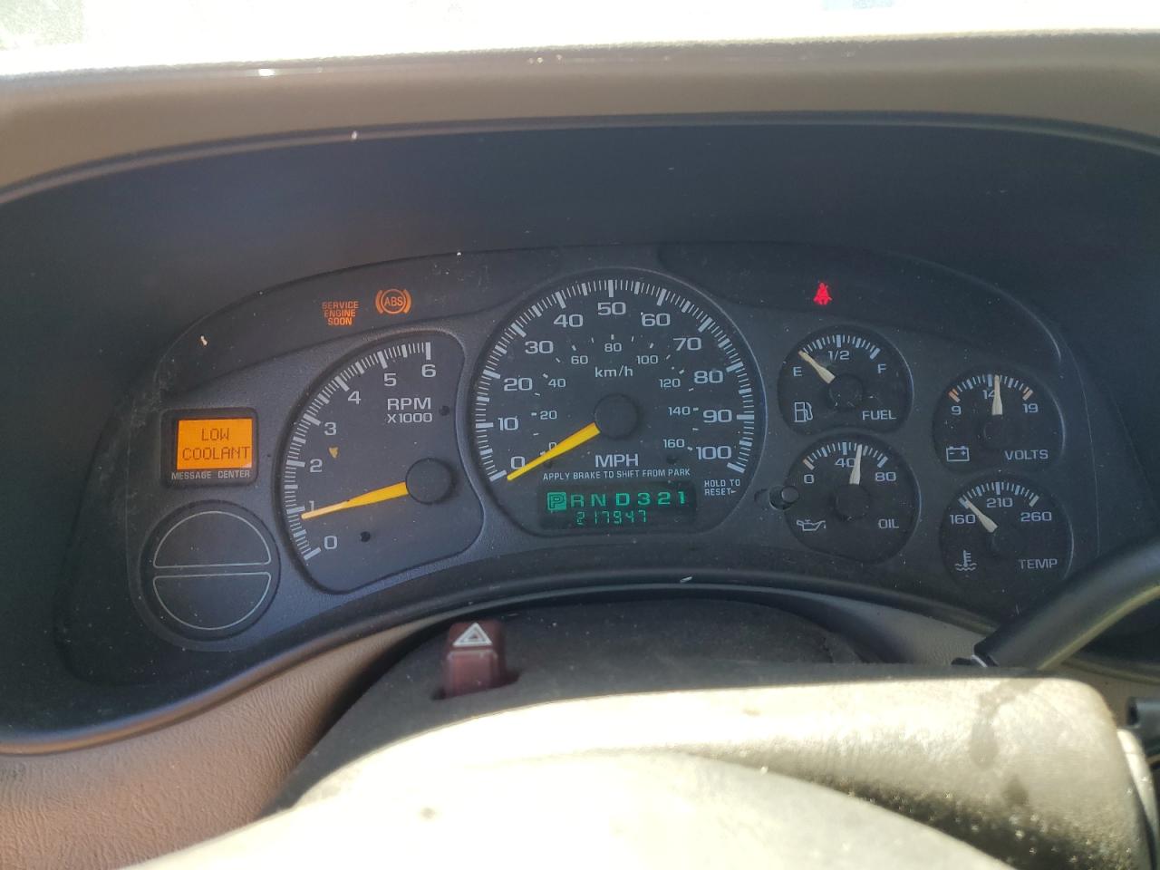 2000 GMC Yukon VIN: 1GKEK13T8YJ208746 Lot: 48691015