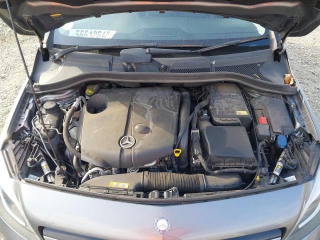 2013 MERCEDES BENZ B180 BLUEE