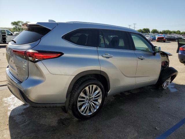  TOYOTA HIGHLANDER 2023 Srebrny