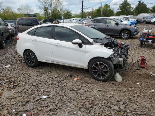 Sedans FORD FIESTA 2016 Biały