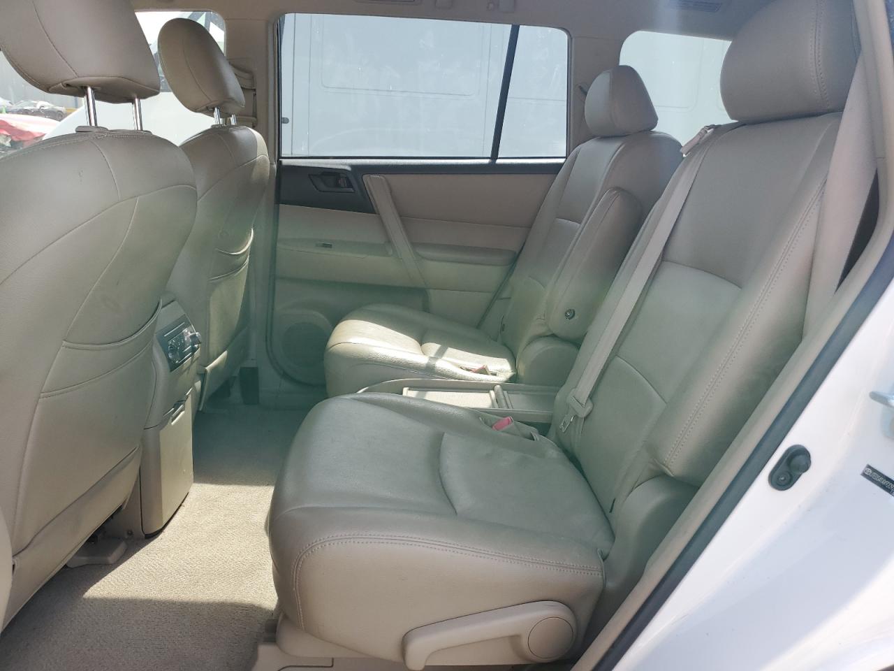 2009 Toyota Highlander VIN: JTEDS41AX92092841 Lot: 57097315