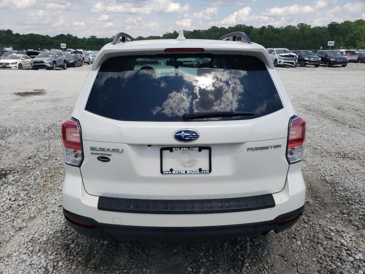 2018 Subaru Forester 2.5I Premium VIN: JF2SJAECXJH585950 Lot: 56844255