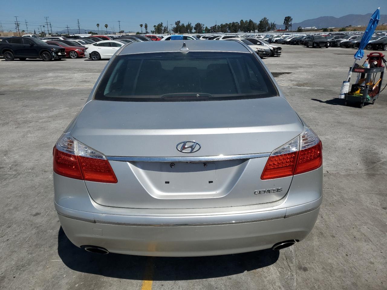 2010 Hyundai Genesis 3.8L VIN: KMHGC4DE6AU083653 Lot: 57165075