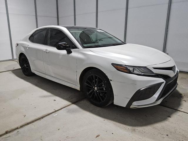  TOYOTA CAMRY 2021 White