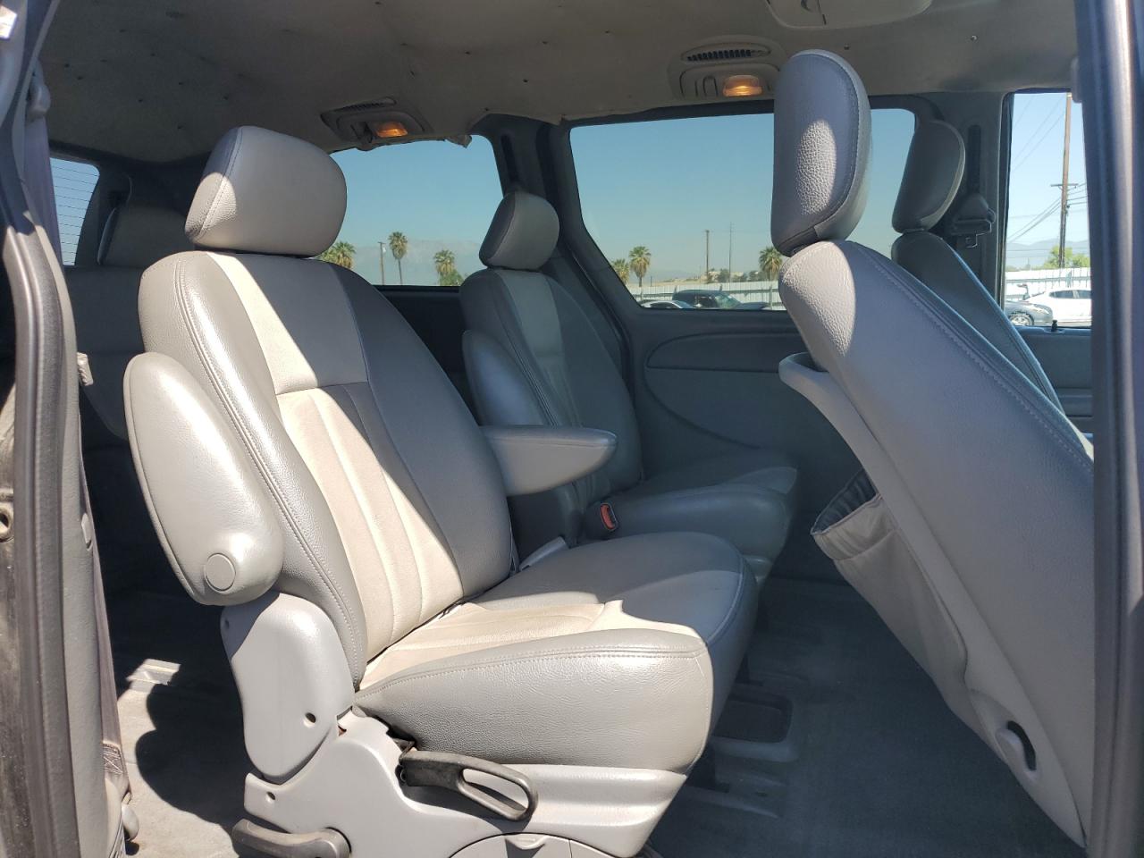 2004 Chrysler Town & Country Touring VIN: 2C4GP54L74R521188 Lot: 56056835