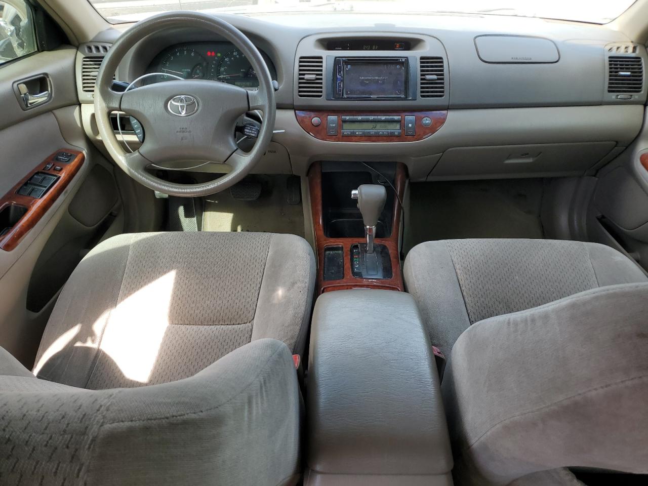 2004 Toyota Camry - Image 8