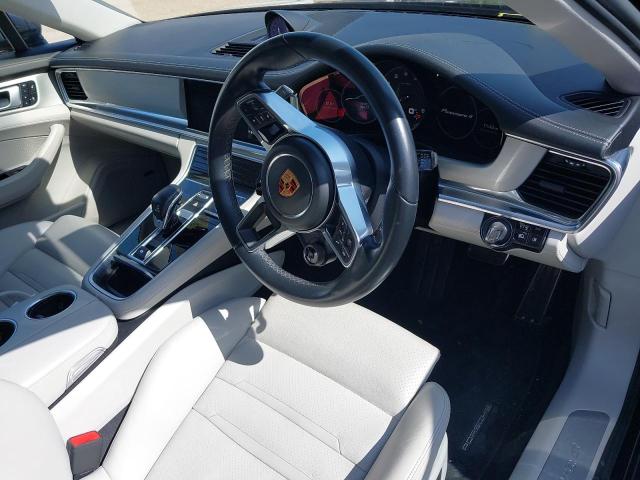 2017 PORSCHE PANAMERA 4