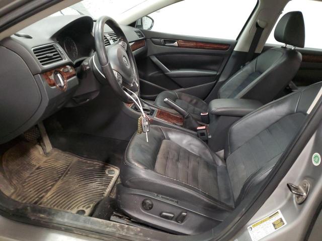 Седаны VOLKSWAGEN PASSAT 2012 Серый