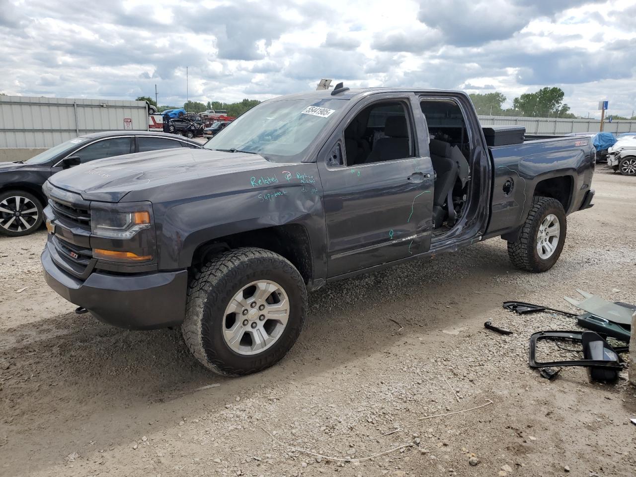 2016 Chevrolet Silverado K1500 Lt for Sale in Kansas City, KS - Side