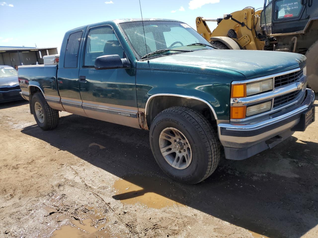 1996 Chevrolet Gmt-400 K1500 VIN: 1GCEK19R9TE186586 Lot: 57350095