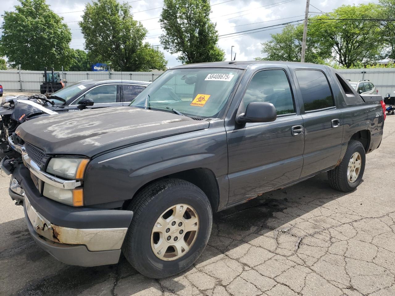 2004 Chevrolet Avalanche K1500 for Sale in Moraine, OH - Front End