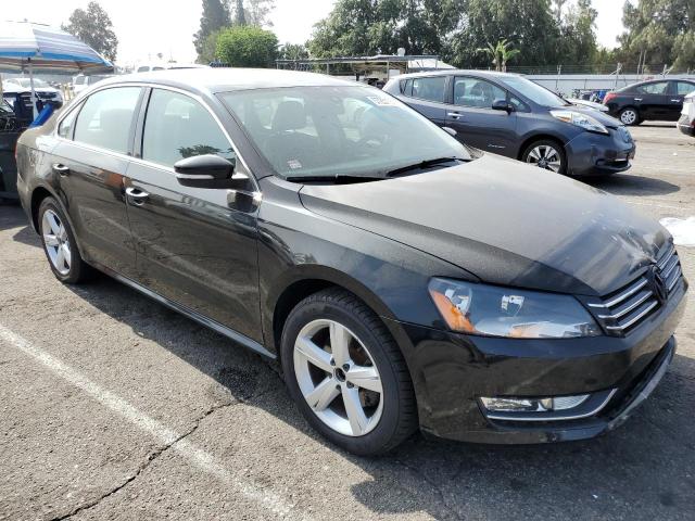 Sedans VOLKSWAGEN PASSAT 2015 Czarny