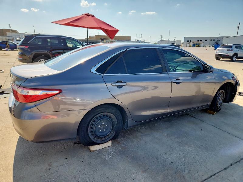  TOYOTA CAMRY 2017 Серый
