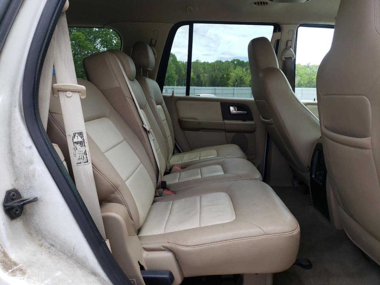 2004 Ford Expedition Eddie Bauer VIN: 1FMRU17W74LA68372 Lot: 56393515