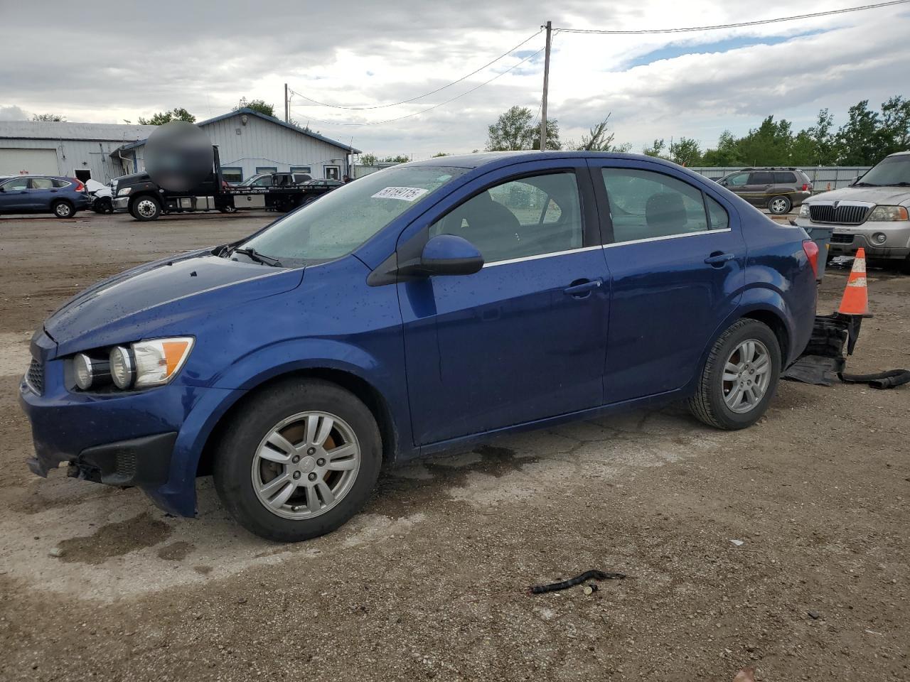 2014 Chevrolet Sonic Lt for Sale in Pekin, IL - Front End