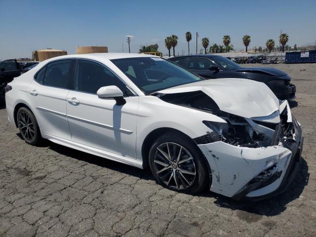  TOYOTA CAMRY 2024 Белый