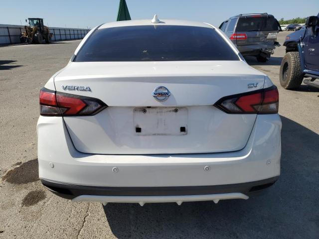  NISSAN VERSA 2021 Білий