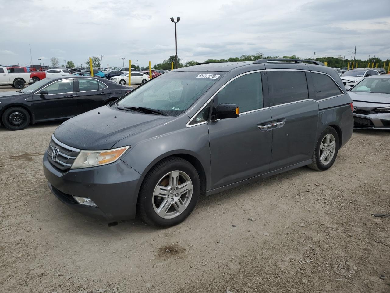 2011 Honda Odyssey Touring на продаже в Indianapolis, IN - Rear End