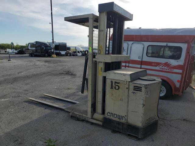 2005 Crown Order Picker