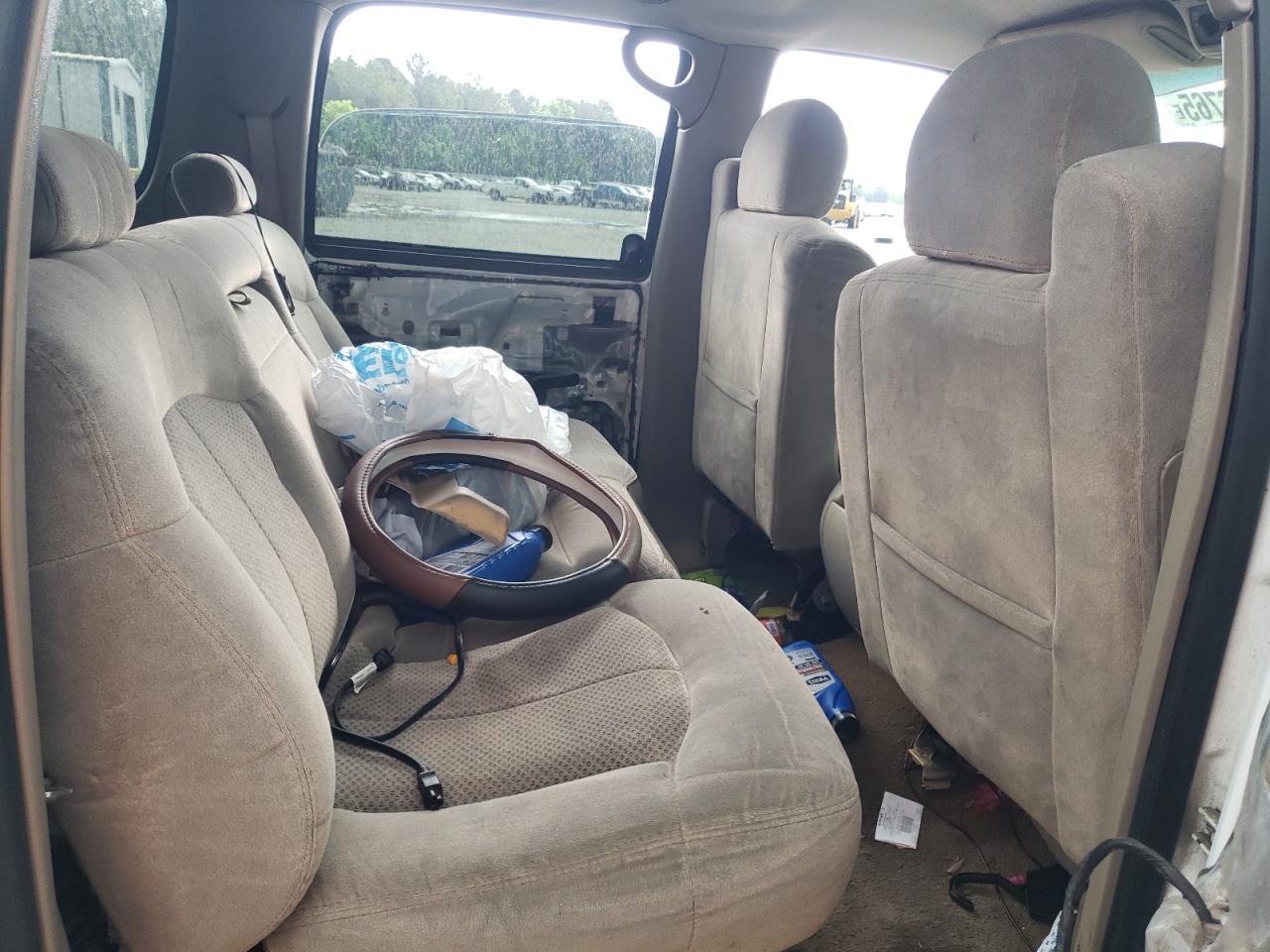 2001 Chevrolet Suburban C1500 VIN: 3GNEC16T41G152291 Lot: 93324015