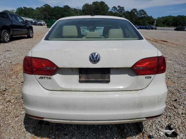 Sedans VOLKSWAGEN JETTA 2014 Biały