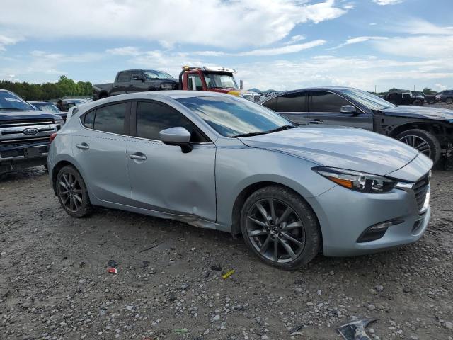  MAZDA 3 2018 Srebrny