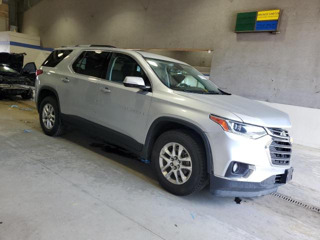  CHEVROLET TRAVERSE 2018 Srebrny