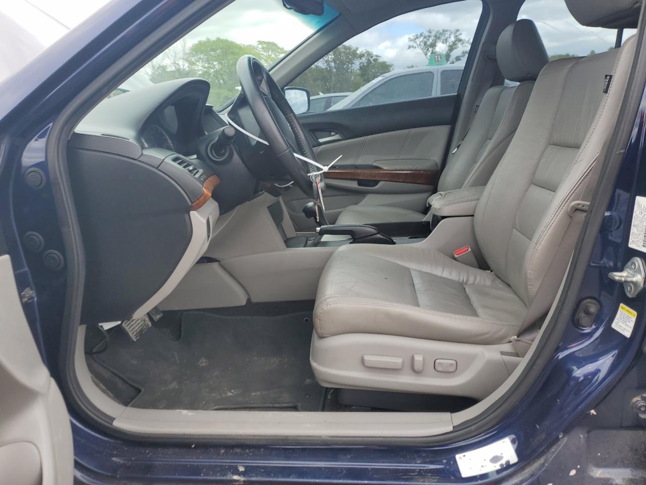 2011 Honda Accord Exl VIN: 1HGCP3F8XBA028426 Lot: 57123545