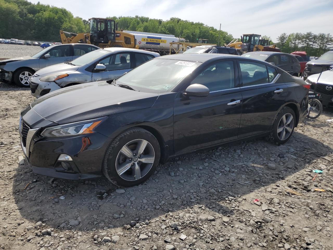 2019 Nissan Altima Sv   for Sale in Windsor, NJ - All Over