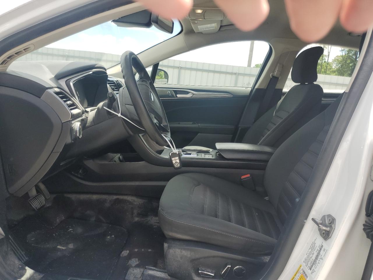 2019 Ford Fusion Se VIN: 3FA6P0LU8KR124787 Lot: 54028505