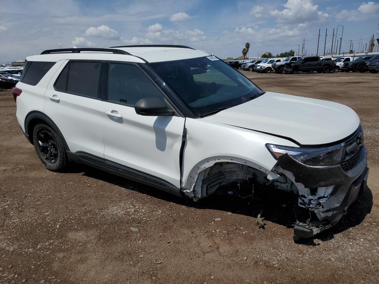 2022 Ford Explorer - Image 4