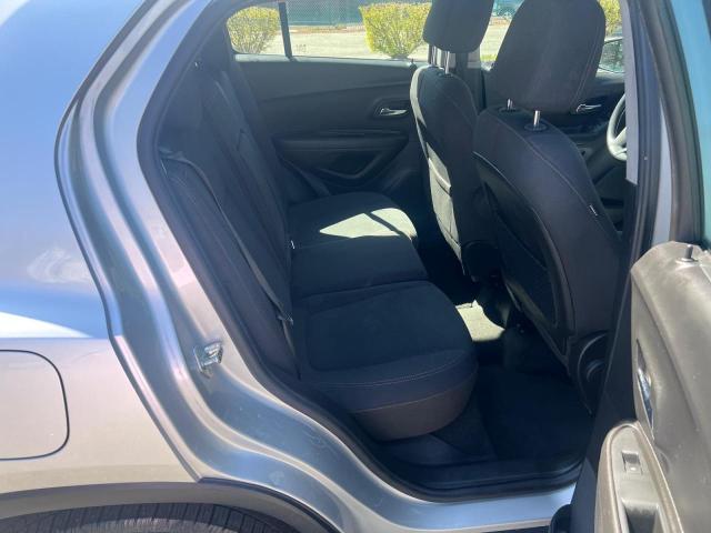 Parquets CHEVROLET TRAX 2017 Gray